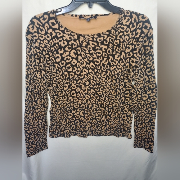 Pre-Loved Tan and Black Women’s Jones New York Long Sleeve Shirt Size Medium - Picture 9 of 9